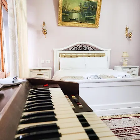 Parku Rinia Villa Görice