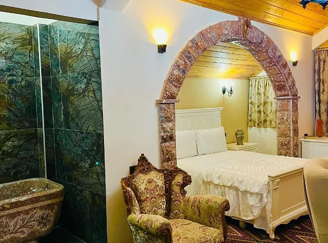 Villa Parku Rinia Korce